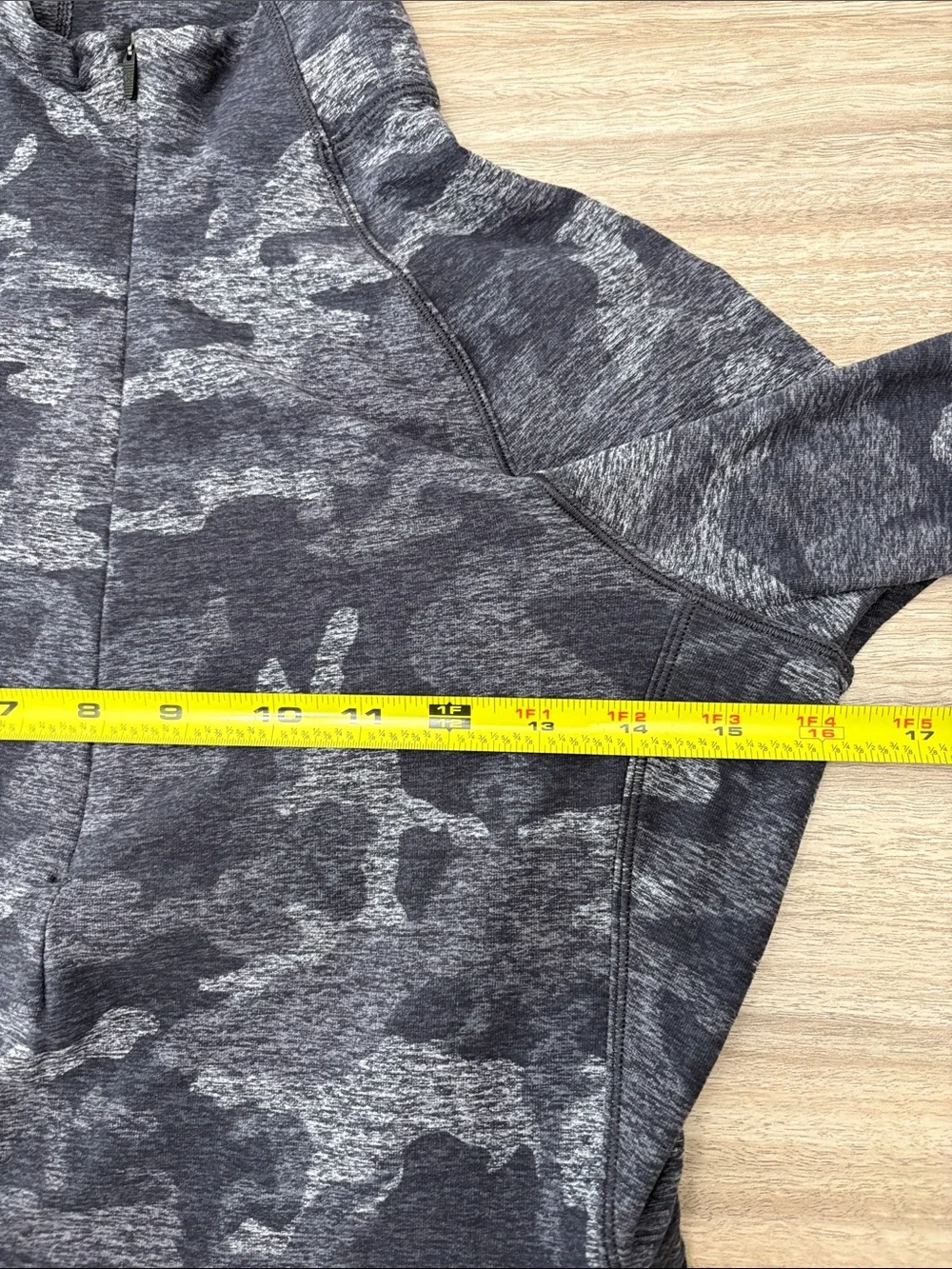 Lululemon Outrun the Elements 1/2 Zip Pullover Long Sleeve Top Blue Black Camo